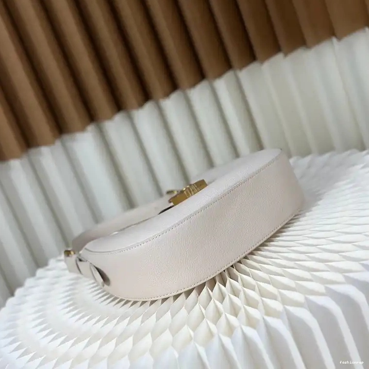 Fashionrepsfam ru Bags LV 2407YZ0215 0616